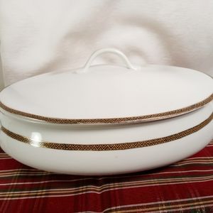 Vintage TK Thun Czechoslovakia Oval Covered Vegetable Dish - Pattern Gold Black